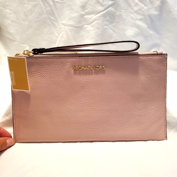 MICHAEL Michael Kors Handbags - Michael Kors Wristlet